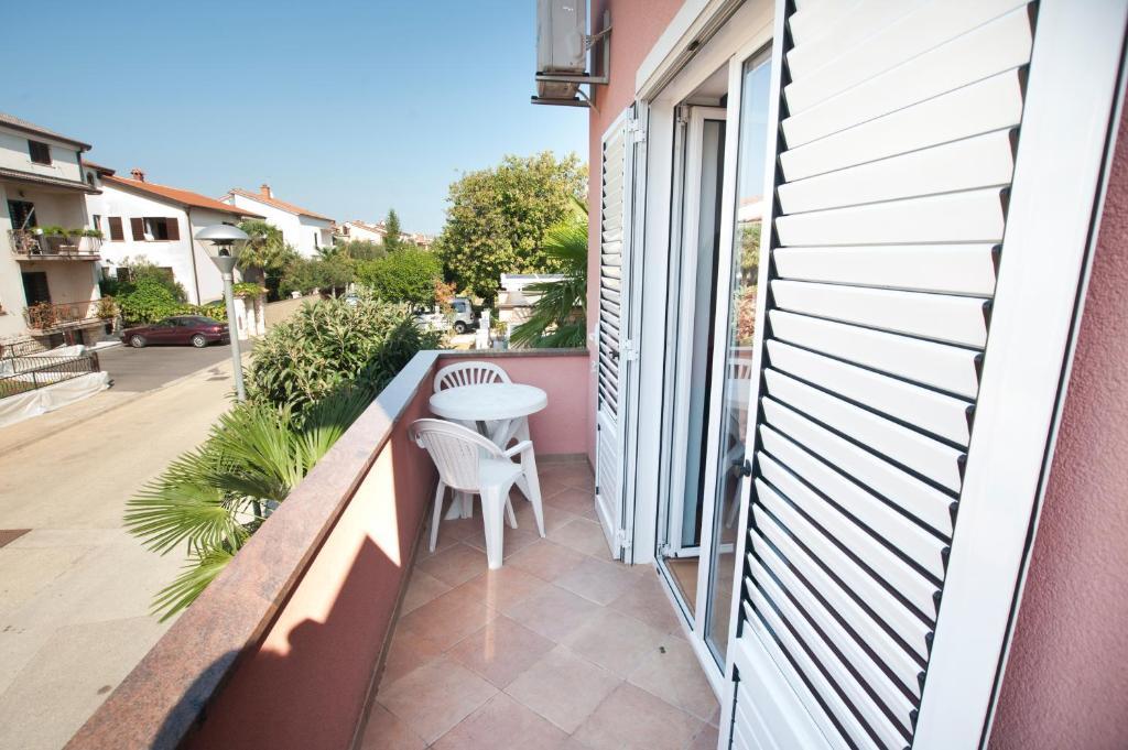 Apartments Maric With Parking Умаг Стая снимка