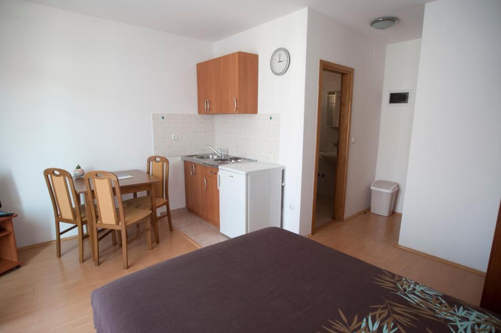 Apartments Maric With Parking Умаг Стая снимка
